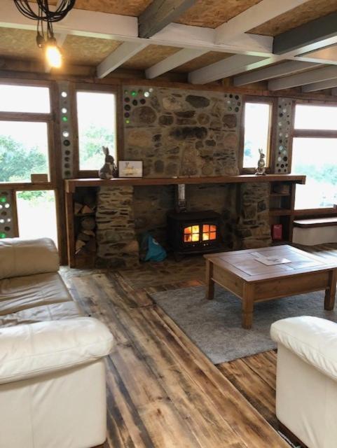 Rabbits 1Or 2 Bedroom Hobbit Style Hillset Earthen Dartmoor Eco Home South Brent ภายนอก รูปภาพ